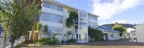Russel Hotel 1