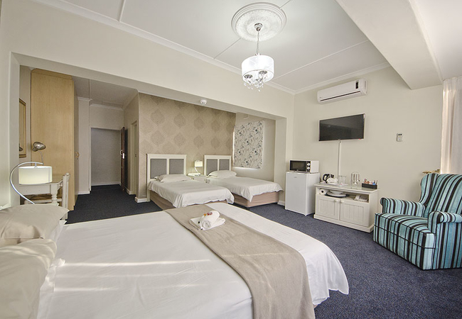Russel Hotel 4