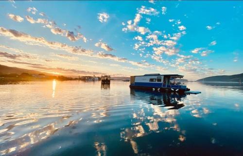 boat hiring 4
